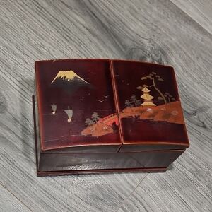 Vintage Japanese Small Laquard Jewelry Music Box